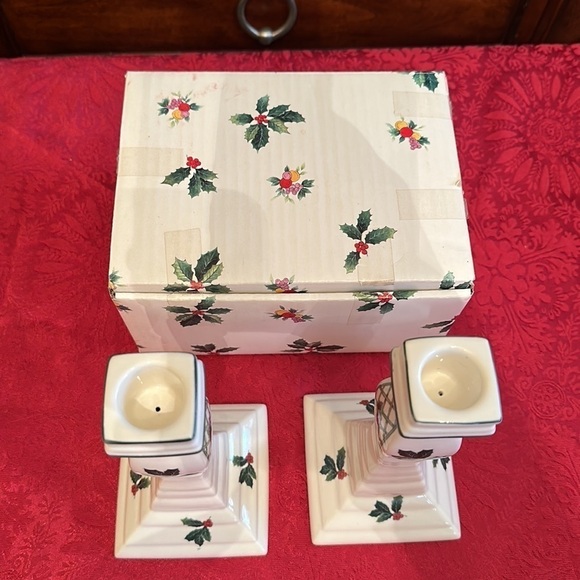 MIKASA Heritage CAB 08 Christmas Story Candlesticks ~ Set of 2 - Picture 5 of 11